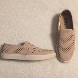 Brash Pale Pink Slip-on Flats